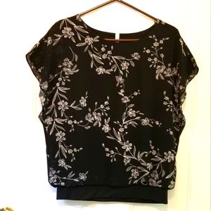 NWT Black & White Lined Top